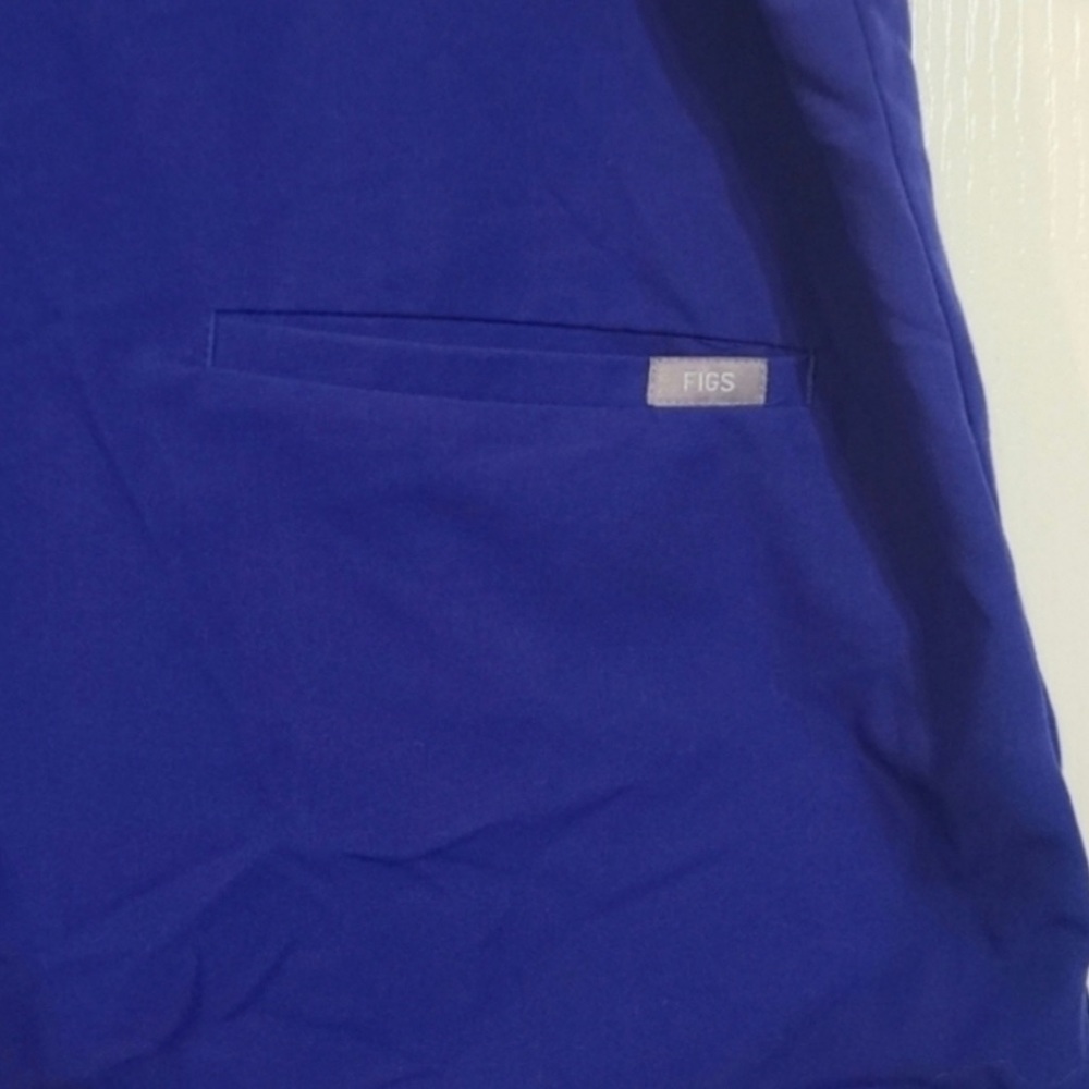 FIGS Casma 3 pocket scrub top - Royal Blue XL - Picture 5 of 7